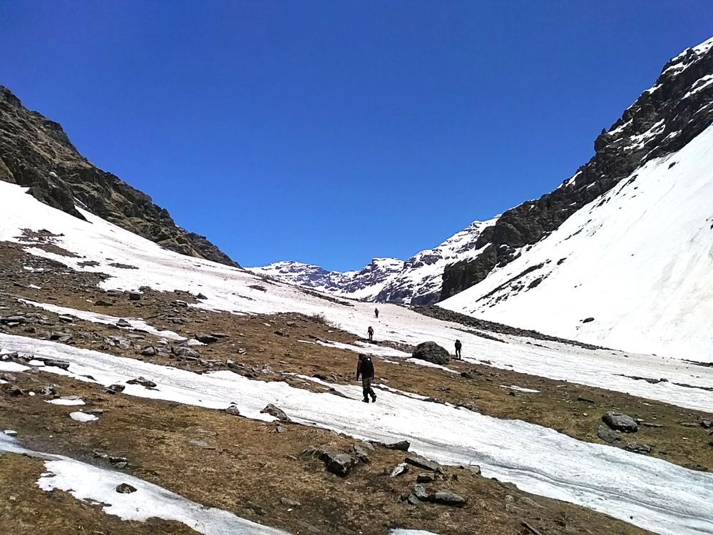 rupin pass trek from dehradun